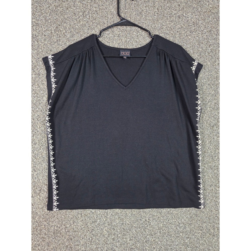 MOD Lusive Blouse Women Size M Black V-Neck Embroidered Cap Sleeve Top